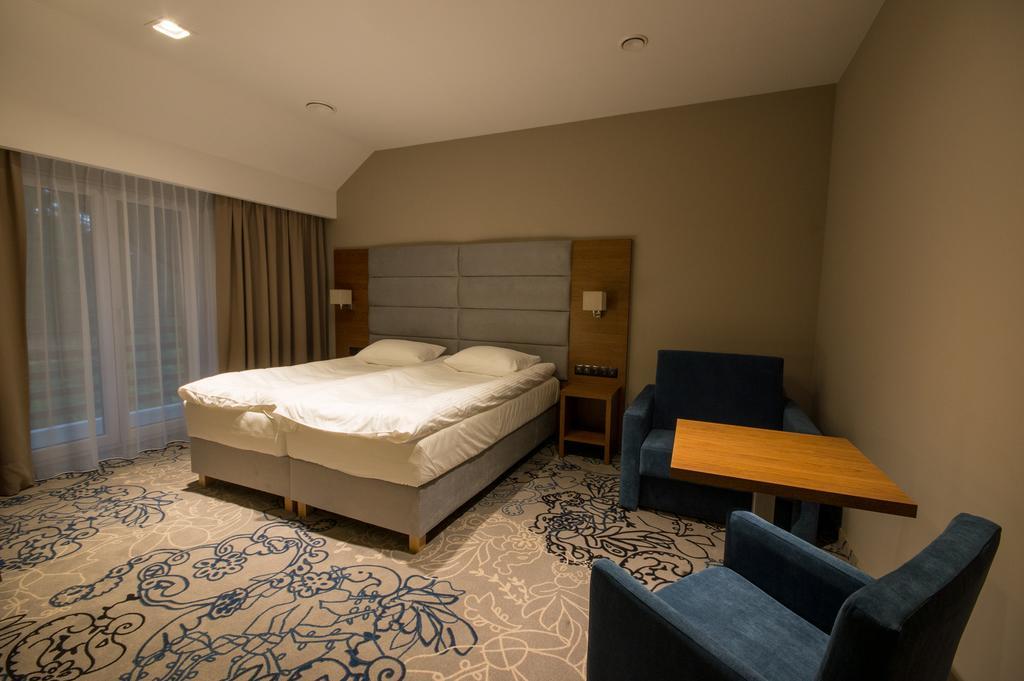 Rezydencja Sosnowa Luxury Hotel Янув-Любельский Экстерьер фото