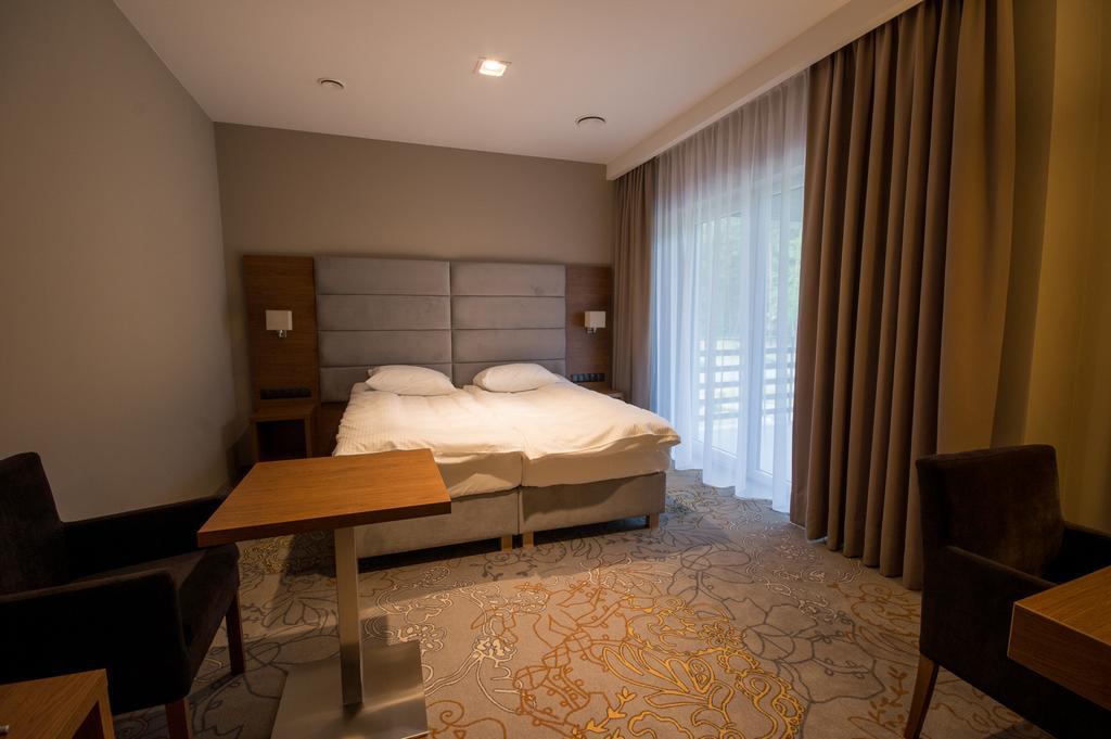 Rezydencja Sosnowa Luxury Hotel Янув-Любельский Экстерьер фото