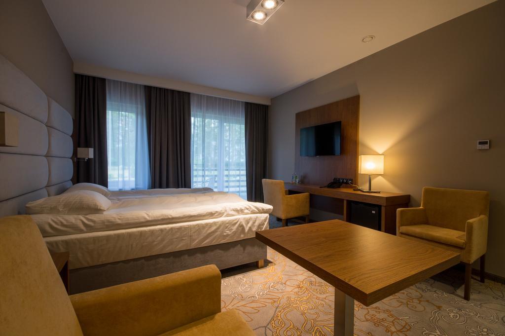 Rezydencja Sosnowa Luxury Hotel Янув-Любельский Экстерьер фото
