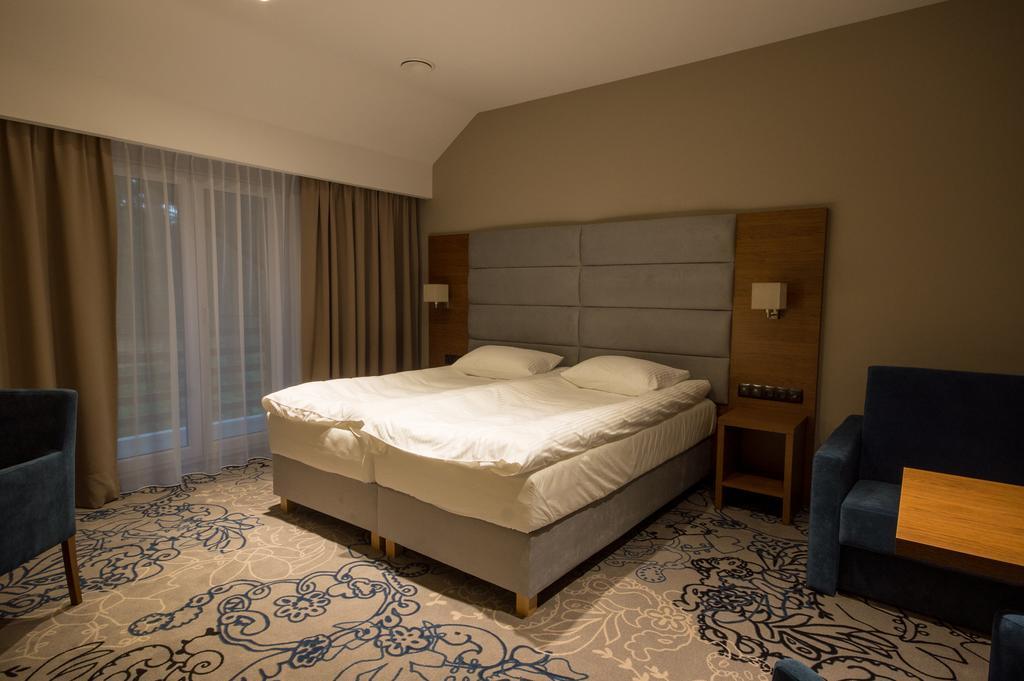 Rezydencja Sosnowa Luxury Hotel Янув-Любельский Экстерьер фото